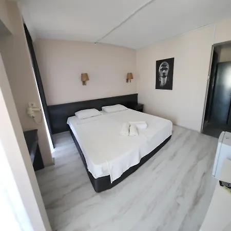 Minay Kuşadası